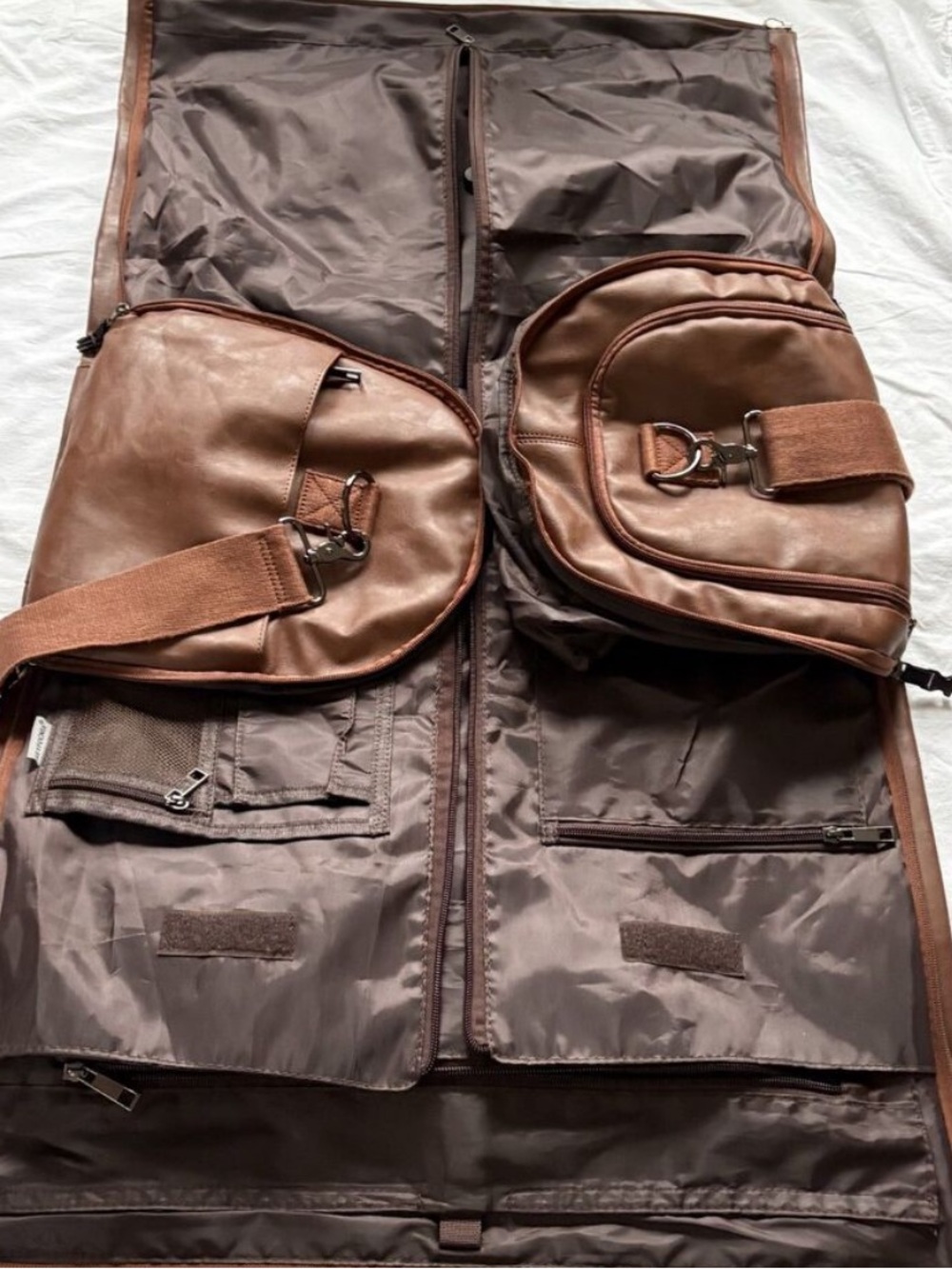 Classic Brown Leather Duffel Garment Bag for Men - Picture 8 of 10